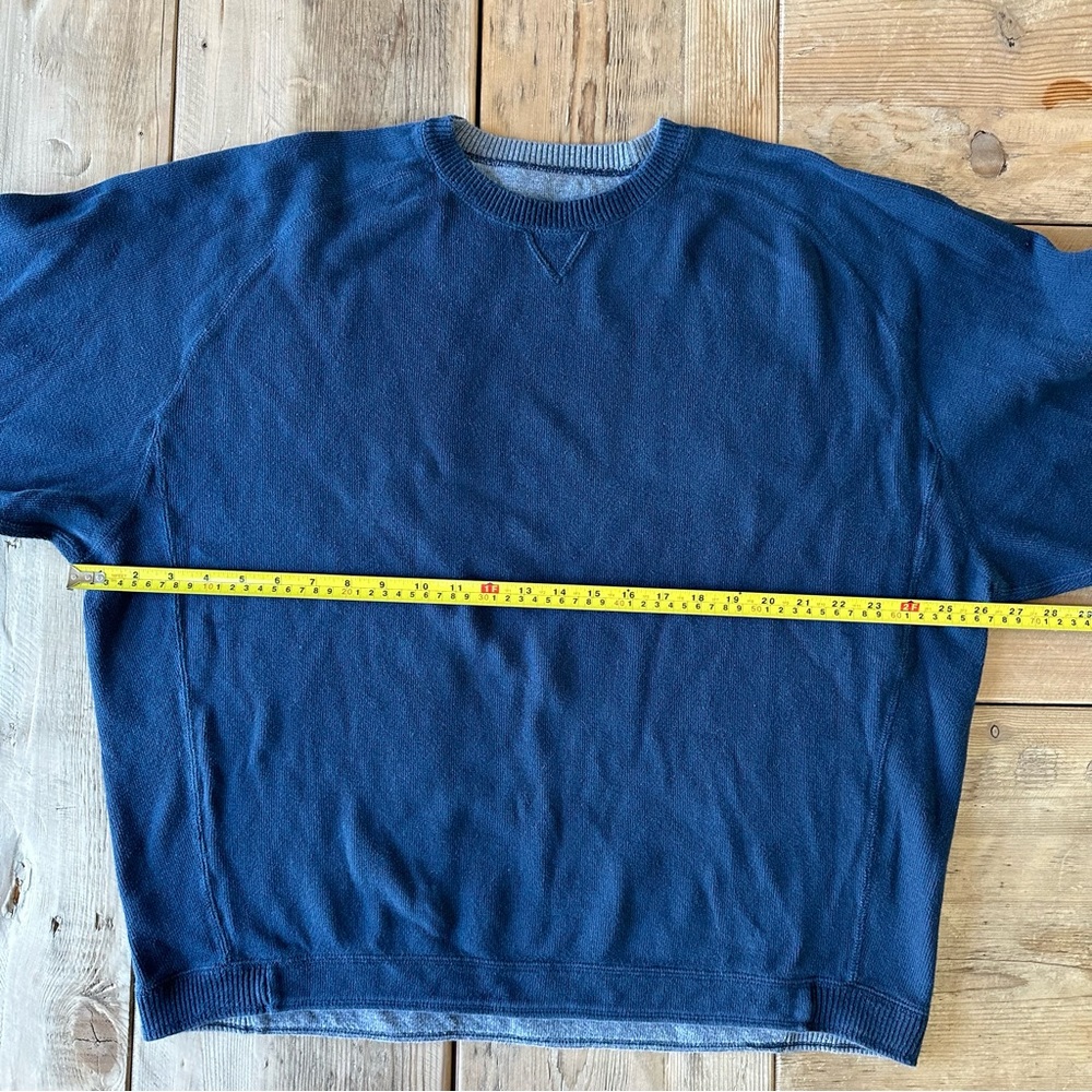 Tommy Bahama Crewneck Sweatshirt Reversible Navy Blue and Gray Color - Picture 9 of 14